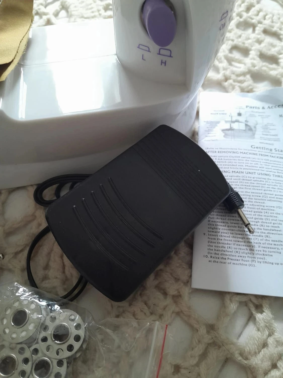 Mini máquina de costura para pequenos trabalhos em casa, bainhas, roupas rasgadas etc. – photo 4